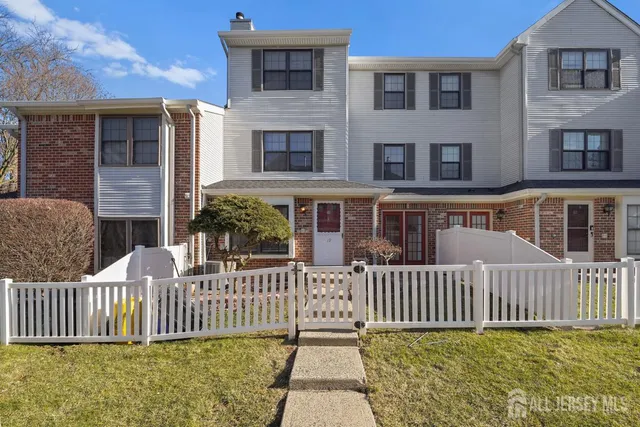 $3,300 | 19 Covington Court, East Brunswick, NJ 08816