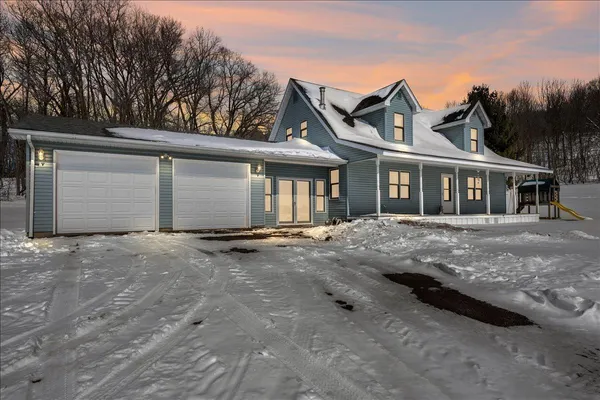 $499,999 | W6726 410th Avenue, Ellsworth, WI 54011