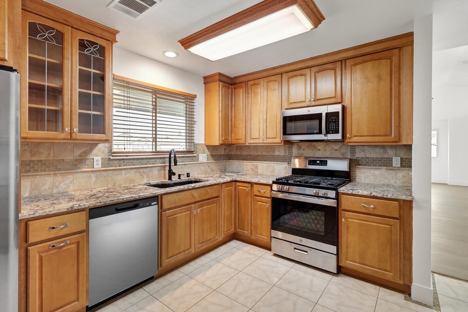 4300 Dry Creek Road Sacramento, CA 95838 - Photo 12 of 53