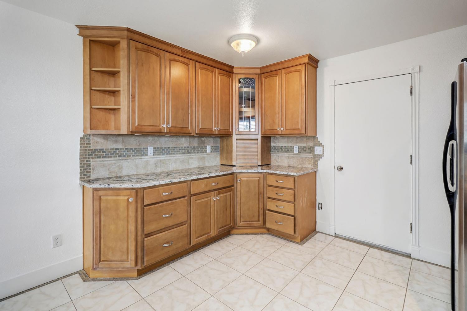 4300 Dry Creek Road Sacramento, CA 95838 - Photo 13 of 53