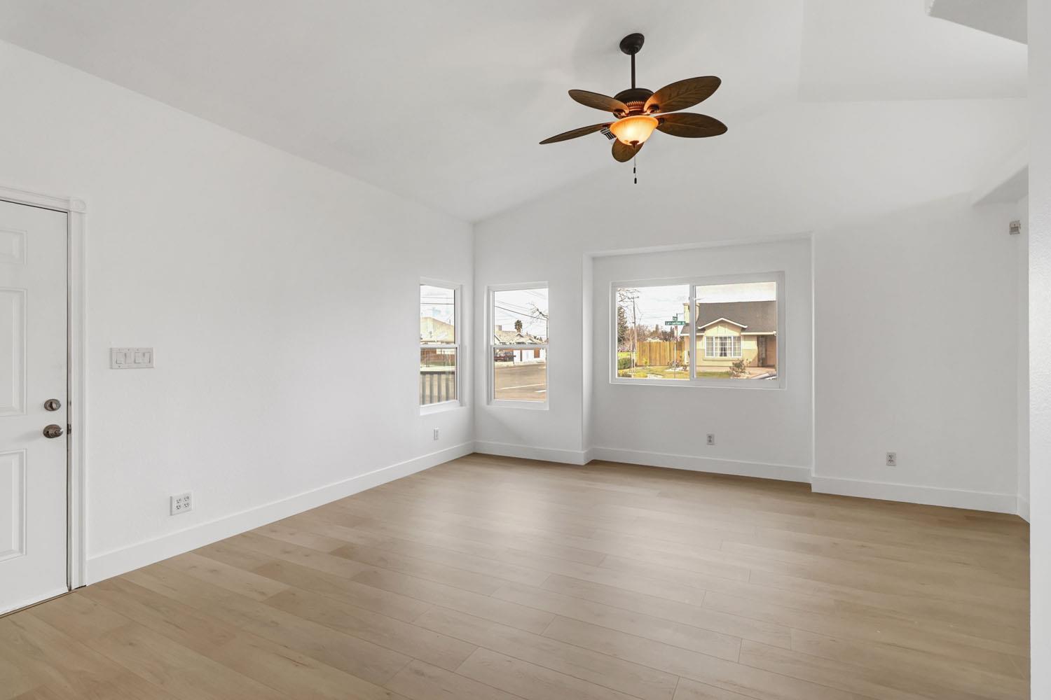 4300 Dry Creek Road Sacramento, CA 95838 - Photo 20 of 53