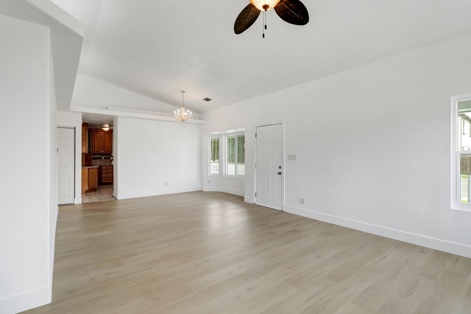 4300 Dry Creek Road Sacramento, CA 95838 - Photo 21 of 53