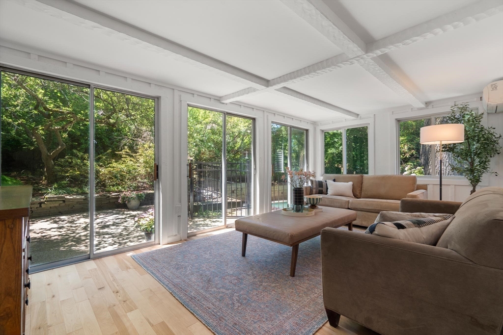 25 Chestnut Hill Road Newton, MA 02467 - Photo 8 of 32