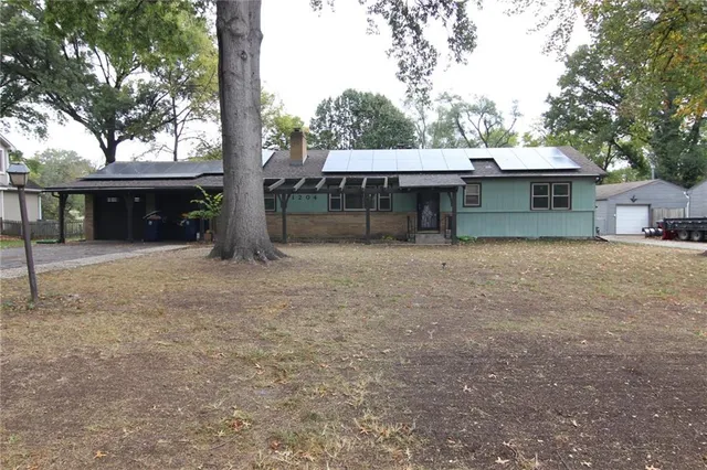 $349,950 | 1204 East 108th Street, Kansas City, MO 64131