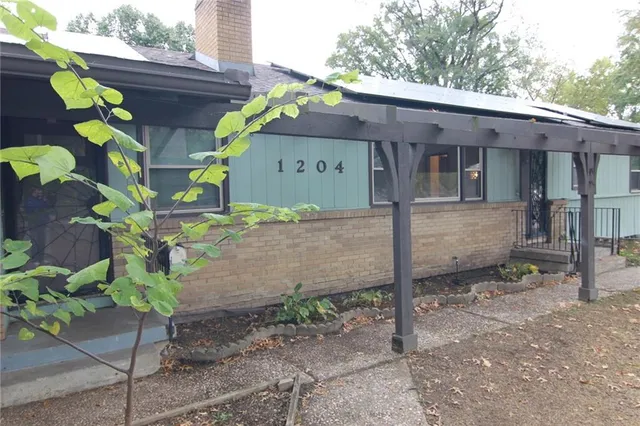 $349,950 | 1204 East 108th Street, Kansas City, MO 64131