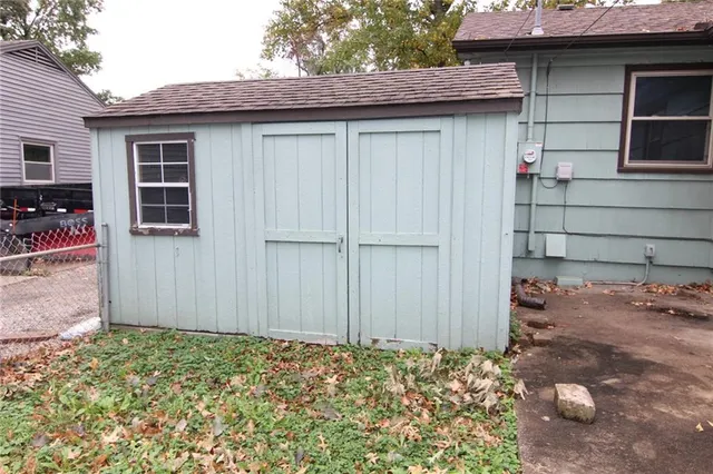 $349,950 | 1204 East 108th Street, Kansas City, MO 64131