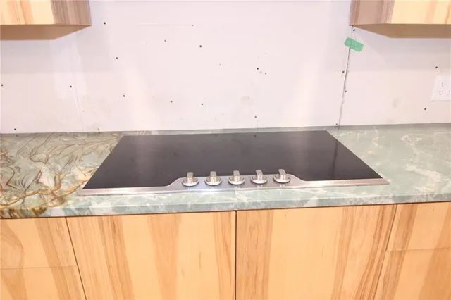 $349,950 | 1204 East 108th Street, Kansas City, MO 64131