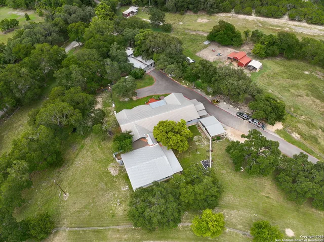 $2,300,000 | 319 Los Indios Ranch Road, Boerne, TX 78006