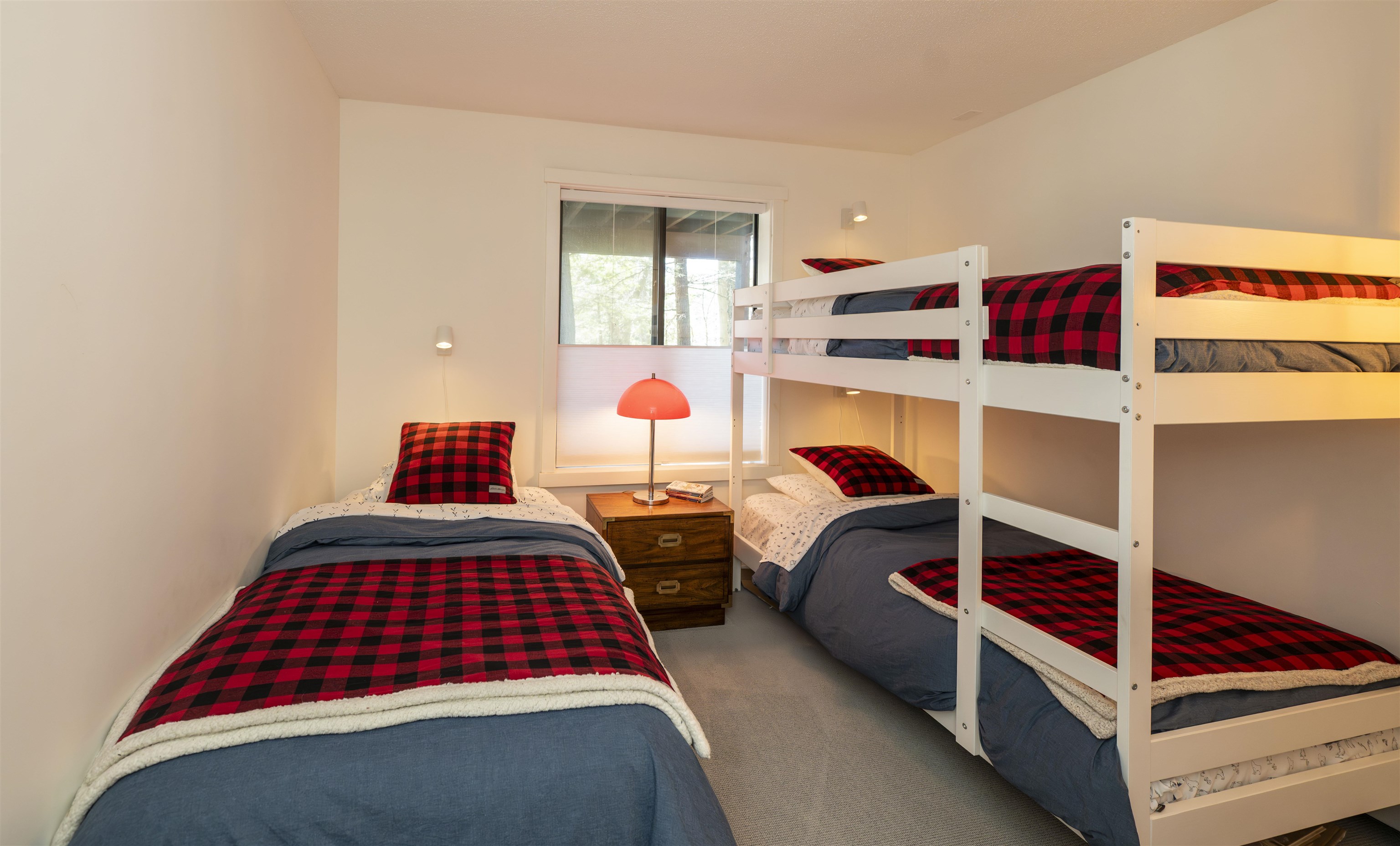 1299 Quechee Main Street, Unit 1B Hartford, VT 05059 - Photo 27 of 34