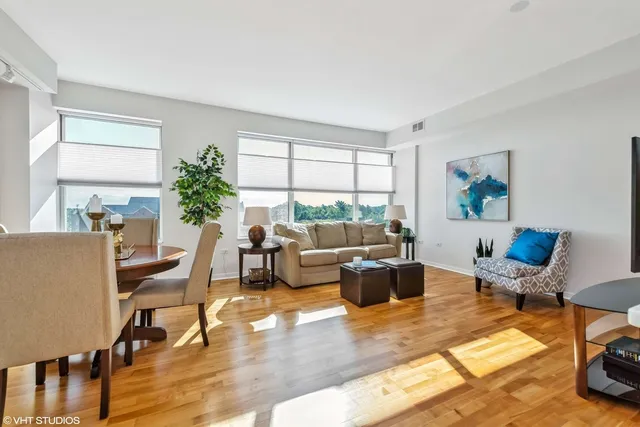 $2,300 | 77 South Evergreen Avenue, Unit 507, Arlington Heights, IL 60005