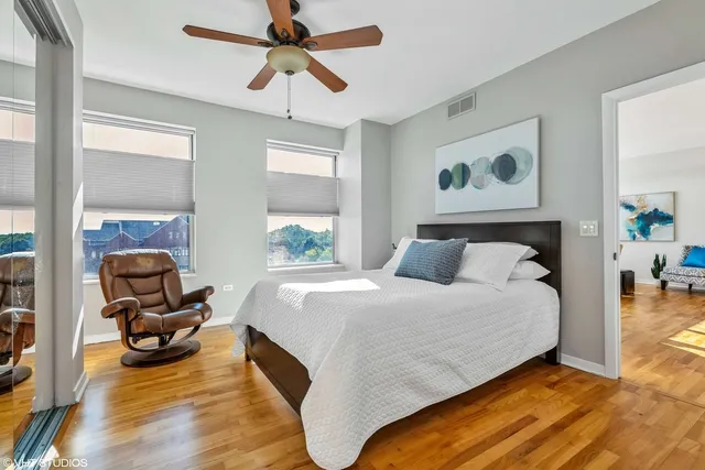 $2,300 | 77 South Evergreen Avenue, Unit 507, Arlington Heights, IL 60005