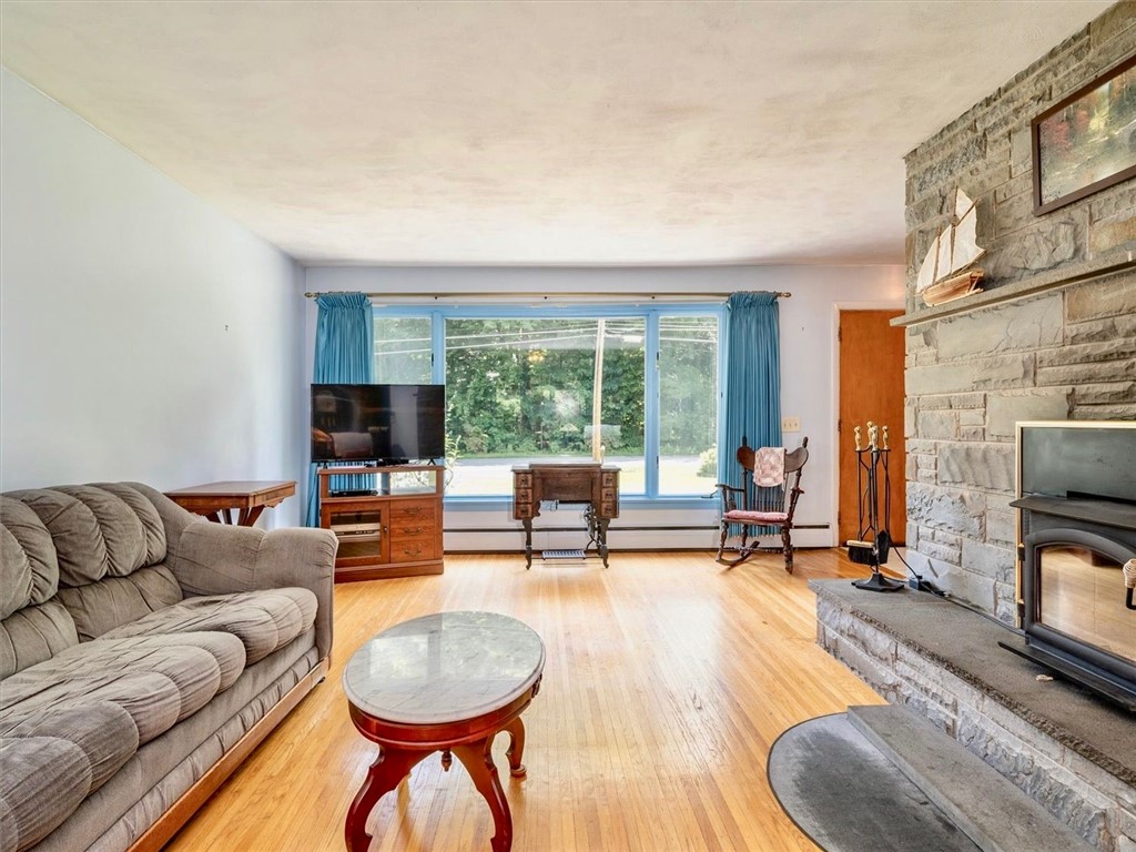 789 Gravel Road Webster, NY 14580 - Photo 11 of 39