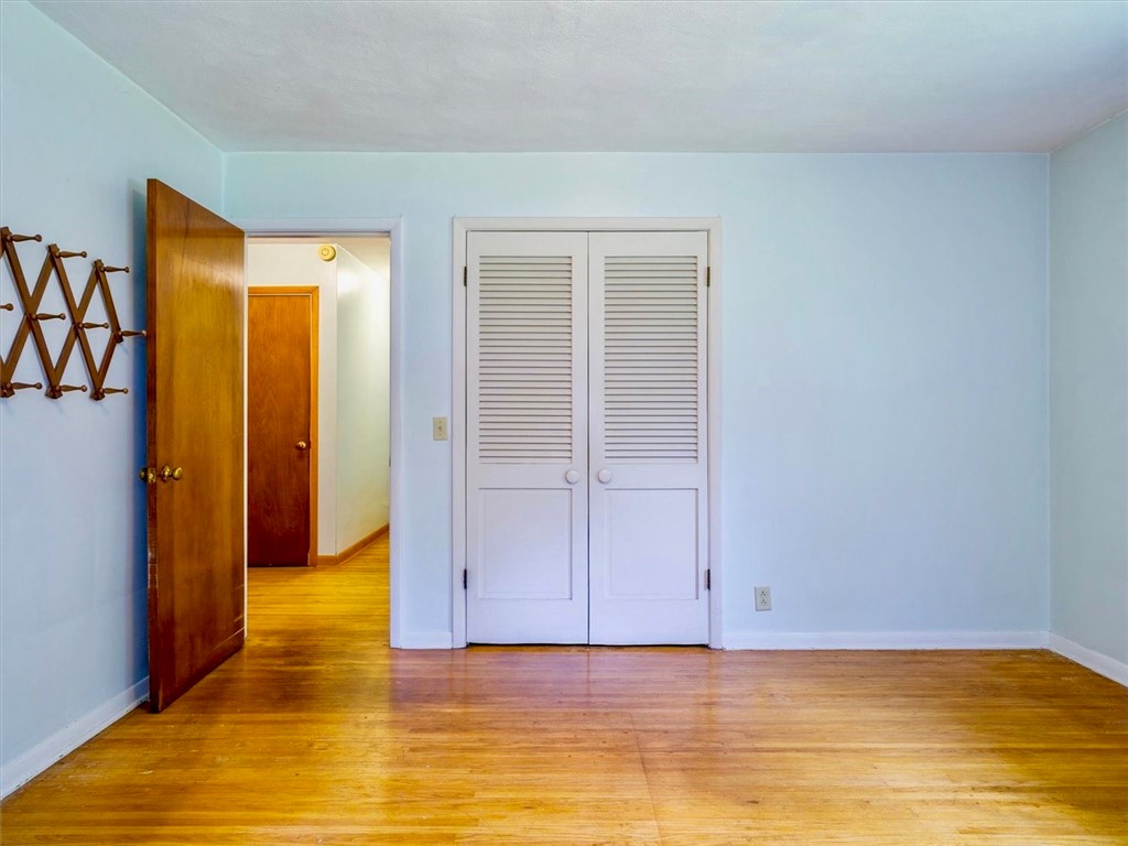 789 Gravel Road Webster, NY 14580 - Photo 21 of 39 Bedroom 2