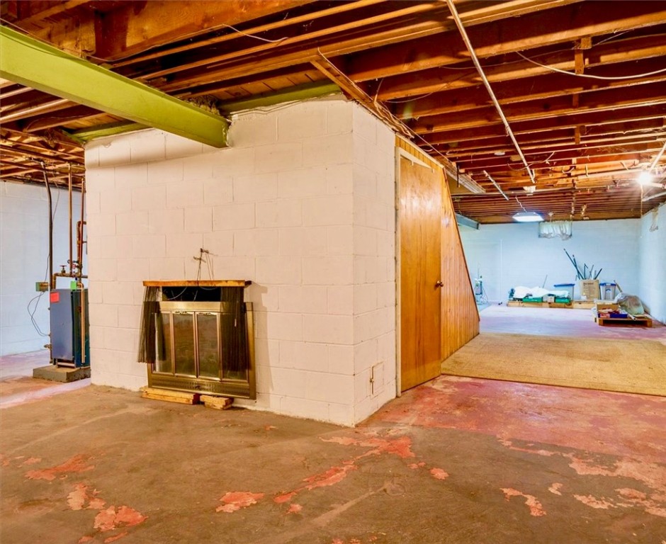 789 Gravel Road Webster, NY 14580 - Photo 28 of 39 Fireplace in Basement