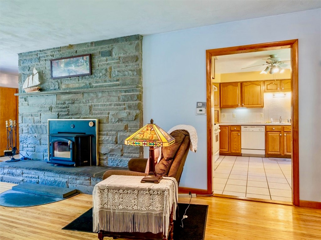 789 Gravel Road Webster, NY 14580 - Photo 10 of 39 Great Room