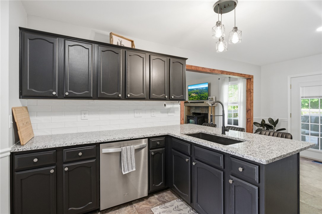104 Indian Trail Road Seneca, SC 29672 - Photo 10 of 46