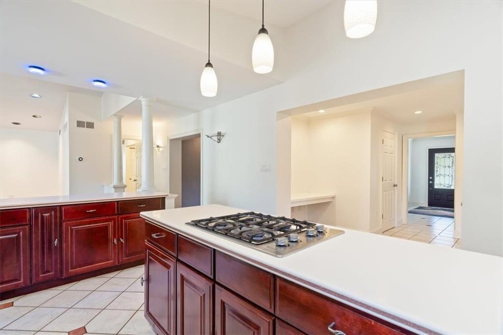 201 Dorseyville Road Pittsburgh, PA 15215 - Photo 14 of 40 a kitchen with a stove and a refrigerator
