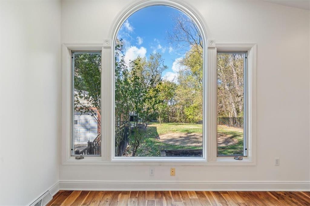 201 Dorseyville Road Pittsburgh, PA 15215 - Photo 9 of 40 a view of a window
