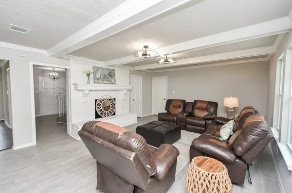 $2,685 | 1723 Big Horn Drive, Houston, TX 77090
