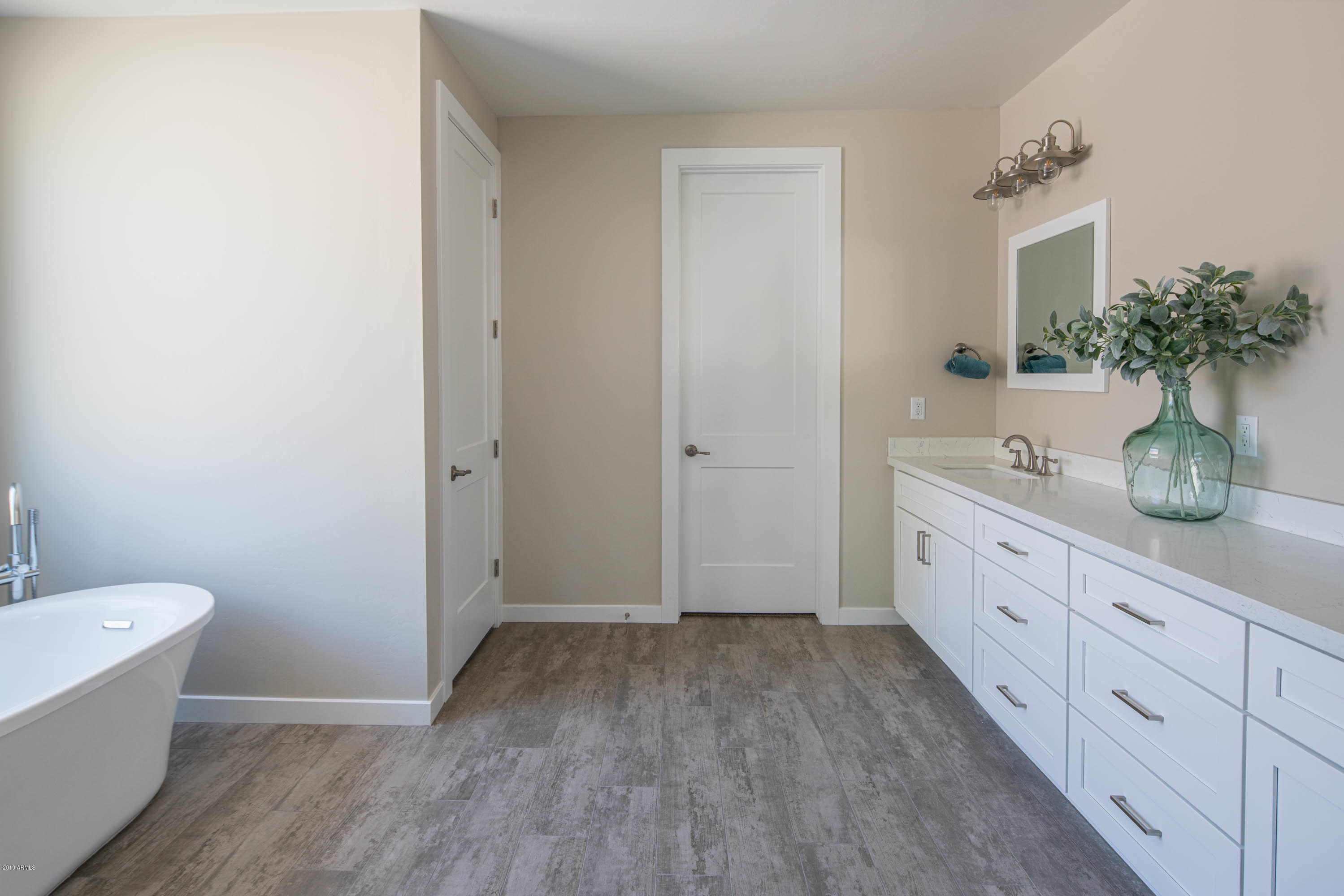 4322 East Cheery Lynn Road Phoenix, AZ 85018 - Photo 14 of 28 ecl-27