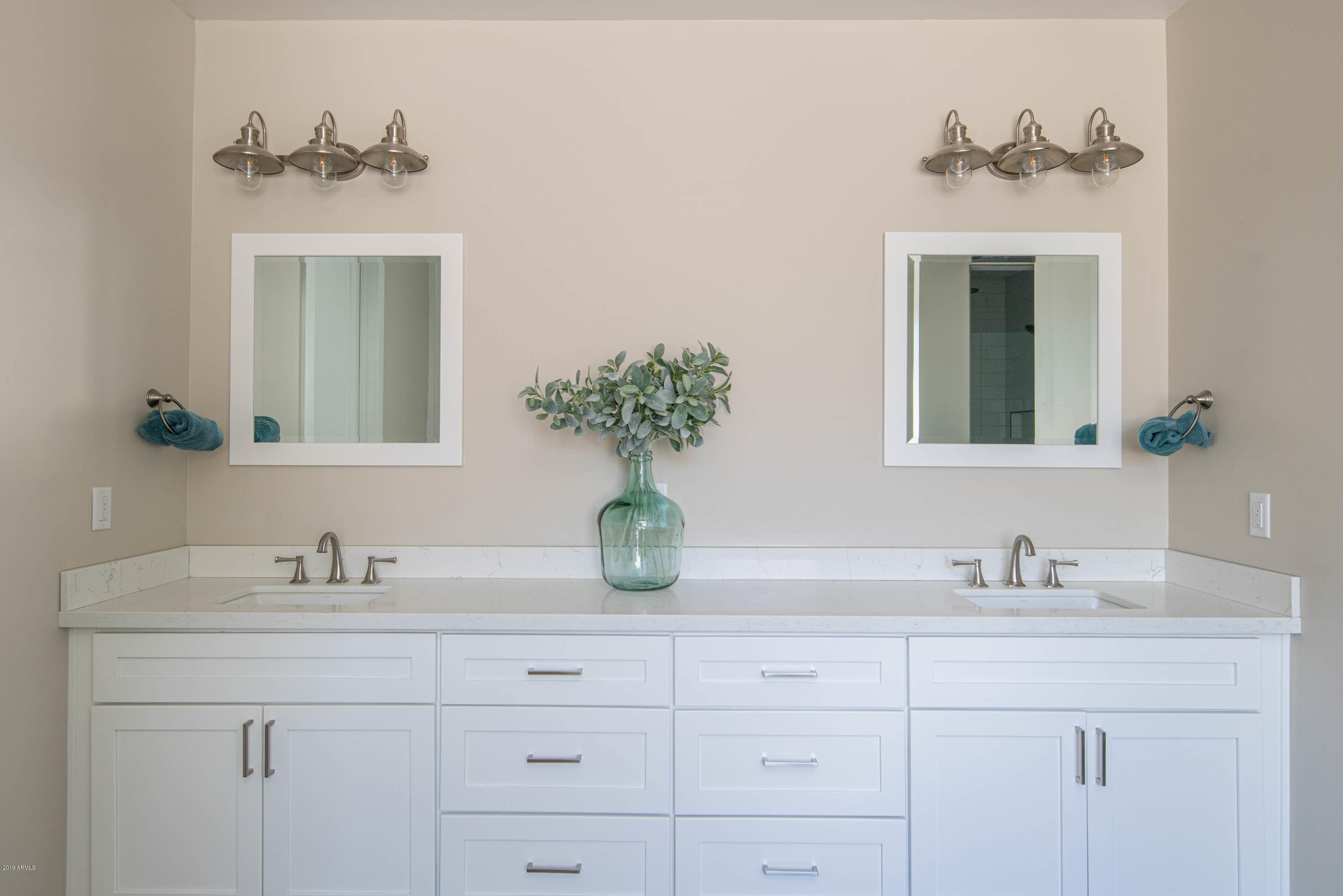 4322 East Cheery Lynn Road Phoenix, AZ 85018 - Photo 15 of 28 ecl-25