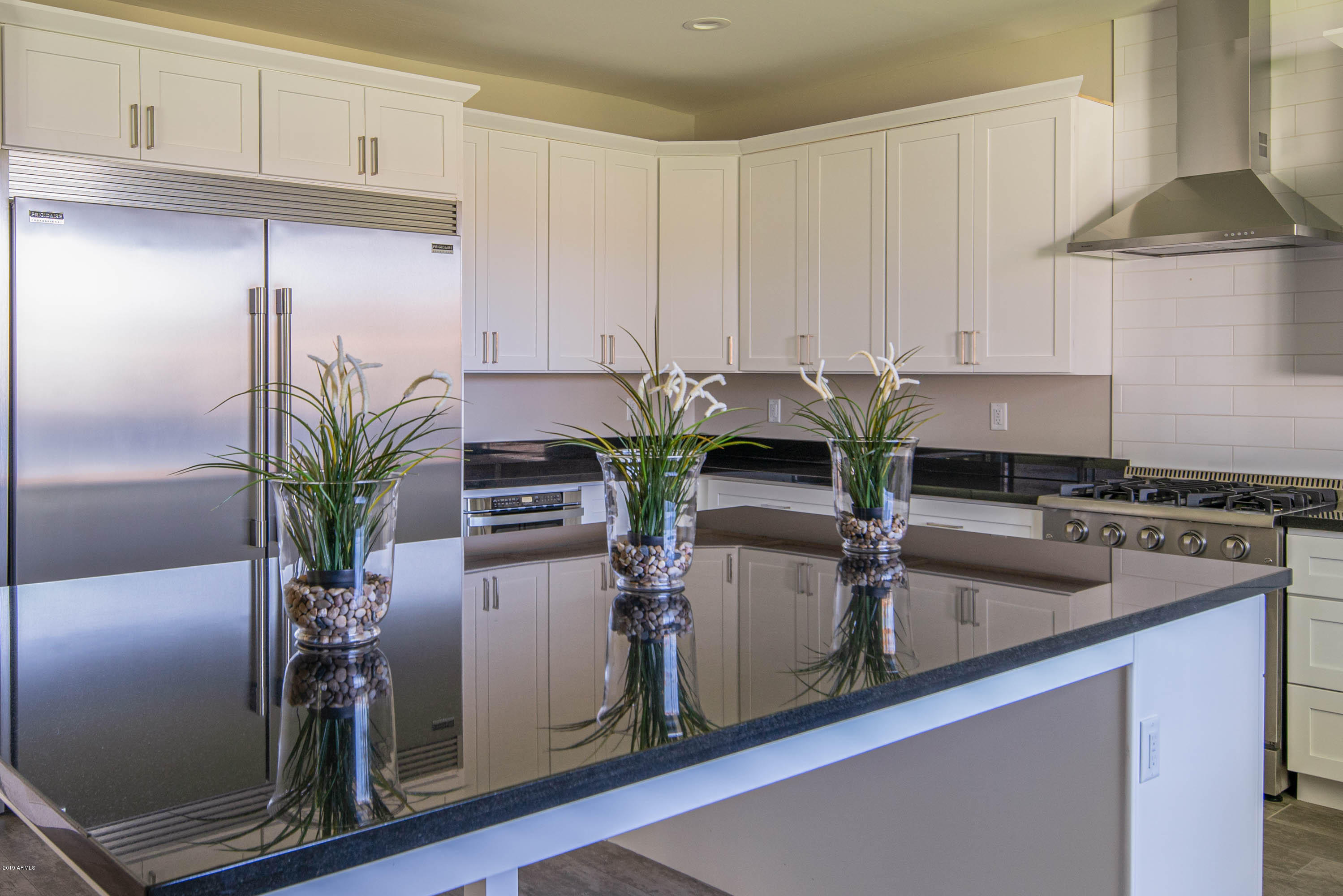 4322 East Cheery Lynn Road Phoenix, AZ 85018 - Photo 3 of 28 ecl-9