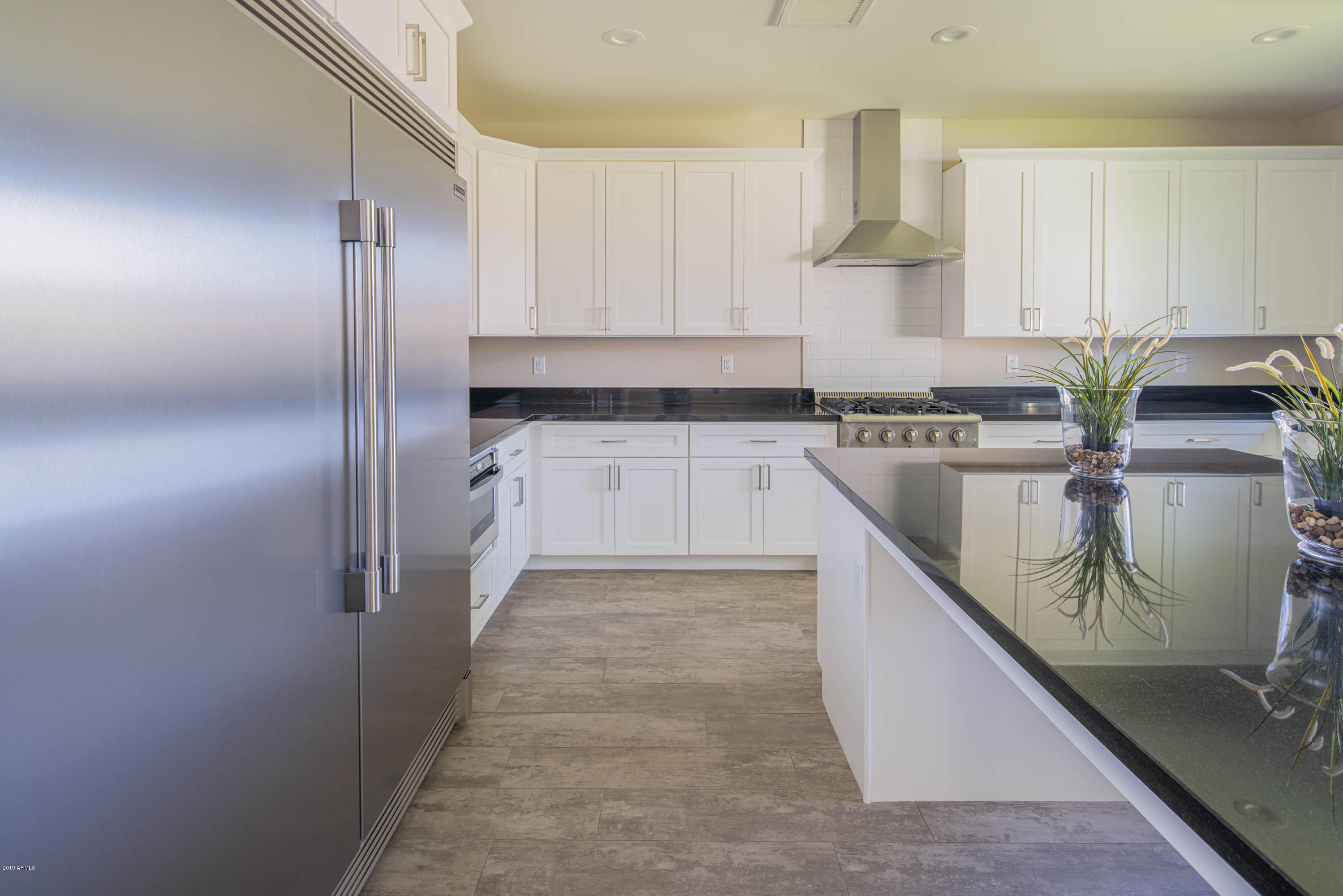 4322 East Cheery Lynn Road Phoenix, AZ 85018 - Photo 4 of 28 ecl-13