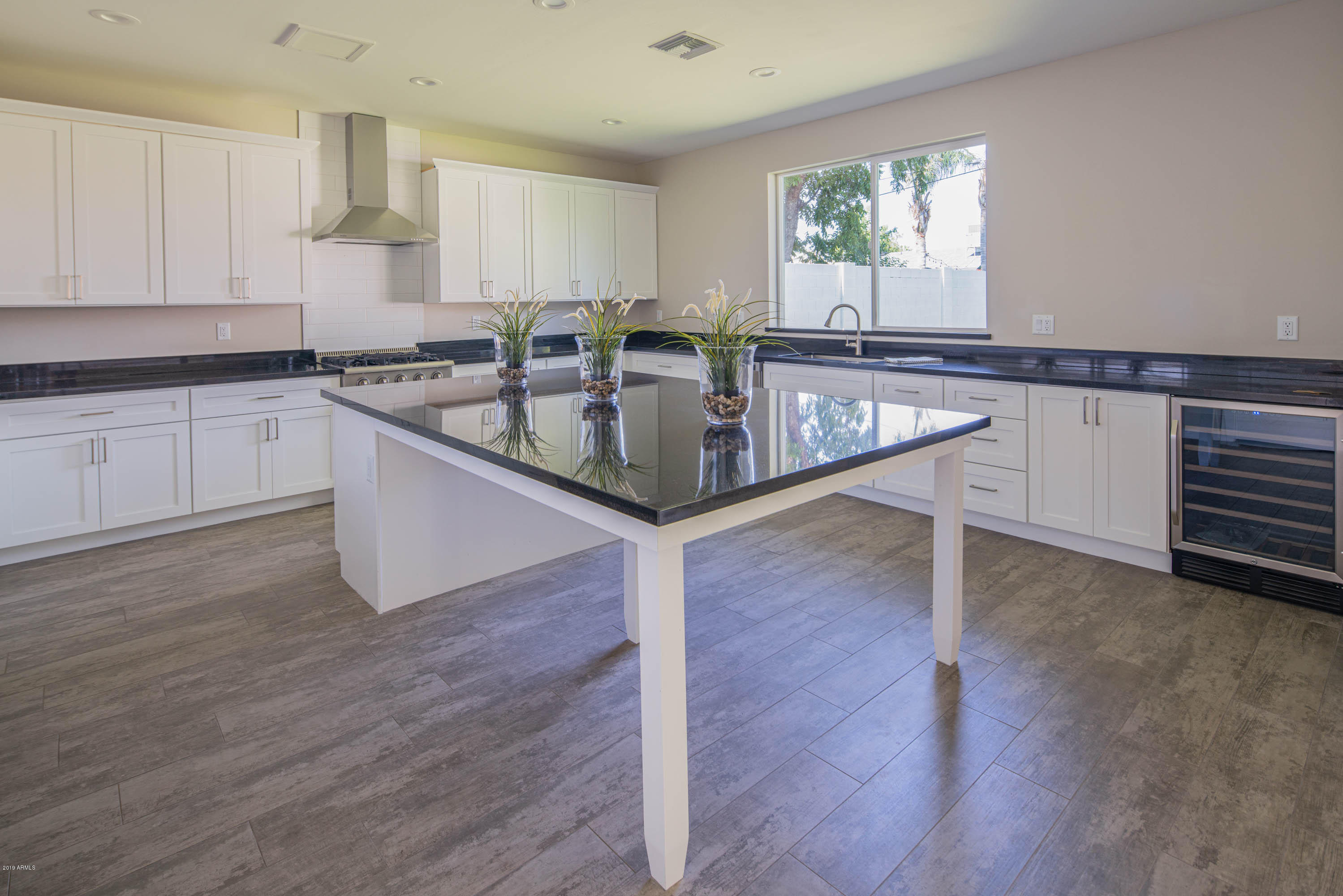 4322 East Cheery Lynn Road Phoenix, AZ 85018 - Photo 5 of 28 ecl-14