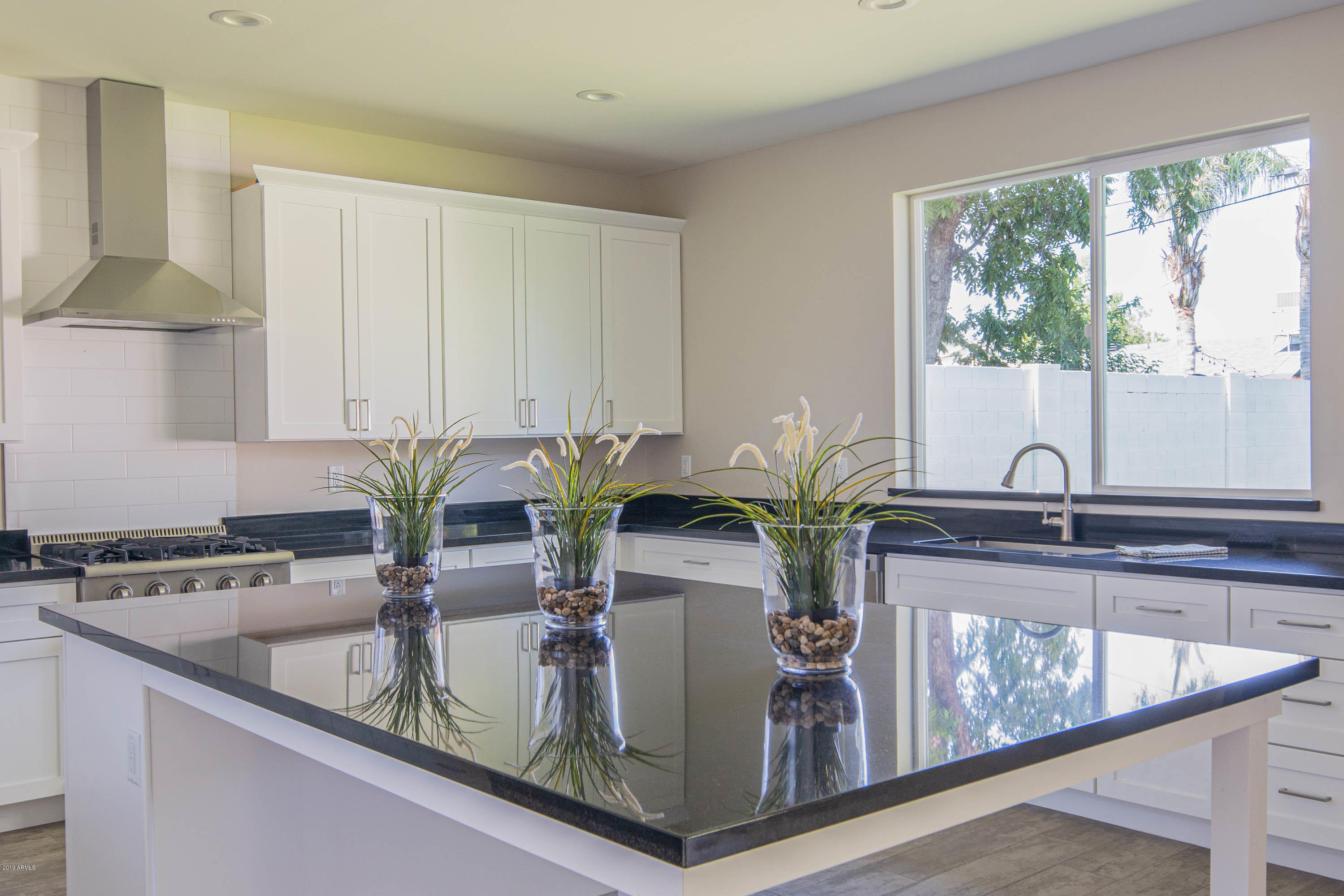 4322 East Cheery Lynn Road Phoenix, AZ 85018 - Photo 6 of 28 ecl-15