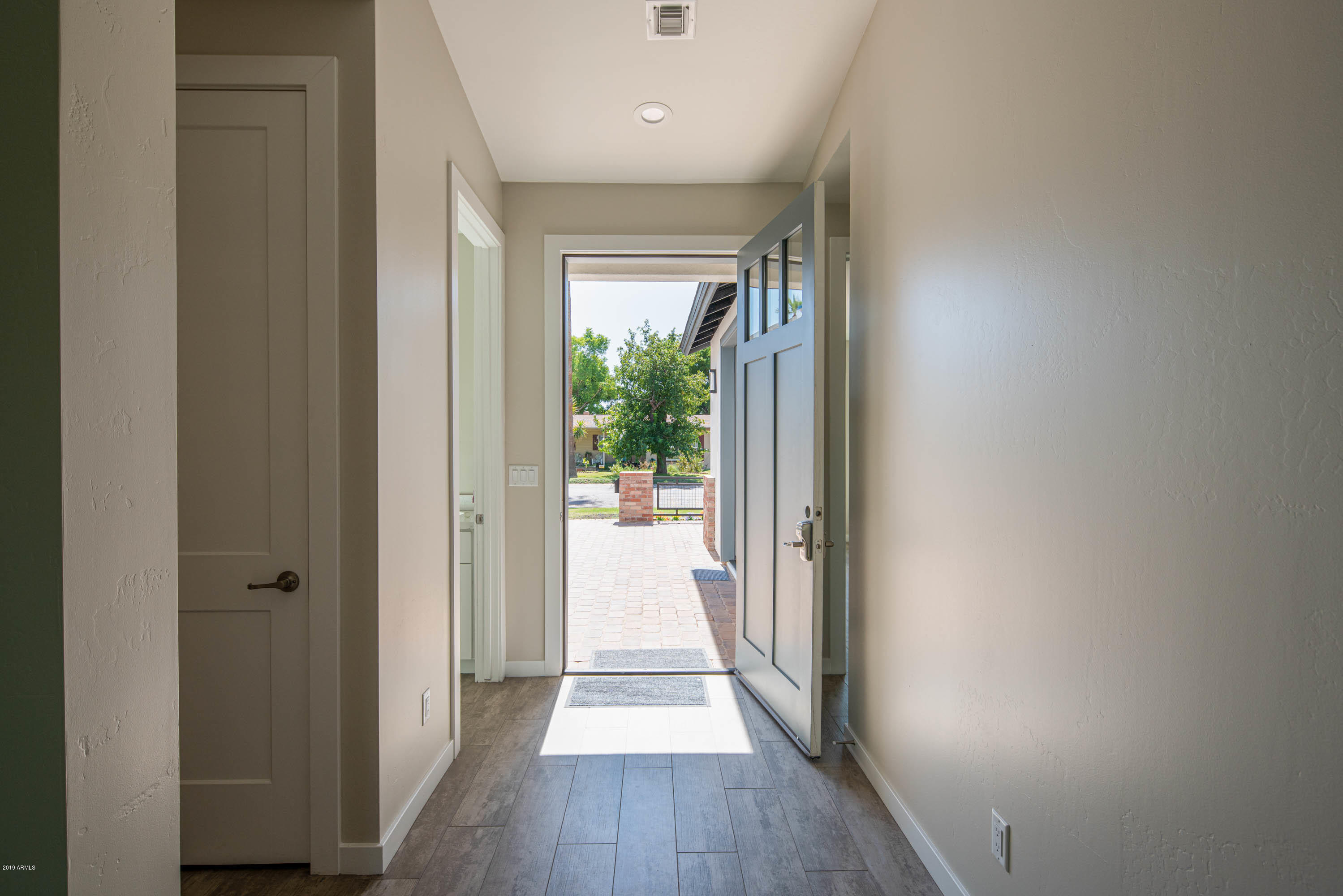 4322 East Cheery Lynn Road Phoenix, AZ 85018 - Photo 10 of 28 ecl-20