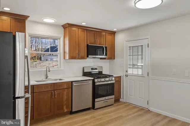 $3,300 | 44 Sandalwood Avenue, Hamilton, NJ 08619