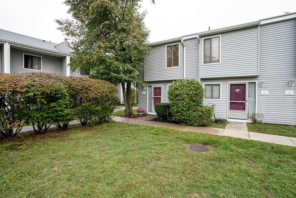 555 Russell Road, Unit G41 Westfield, MA 01085 - Photo 1 of 19