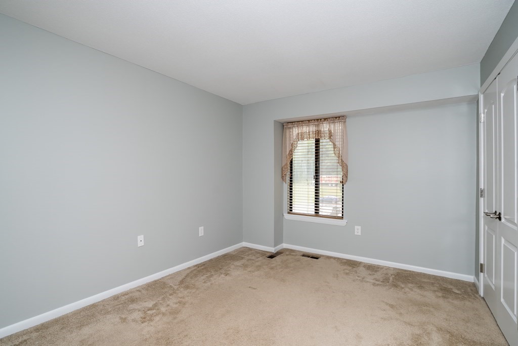 555 Russell Road, Unit G41 Westfield, MA 01085 - Photo 13 of 19