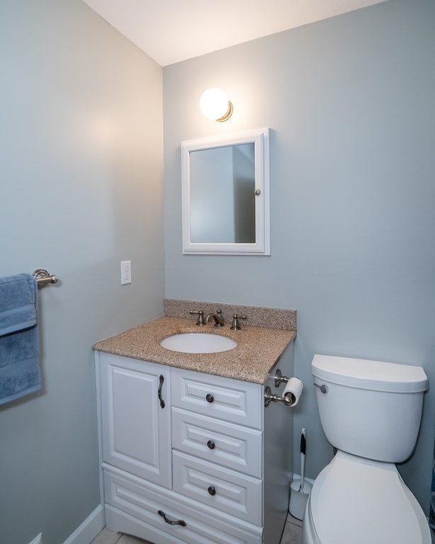 555 Russell Road, Unit G41 Westfield, MA 01085 - Photo 15 of 19