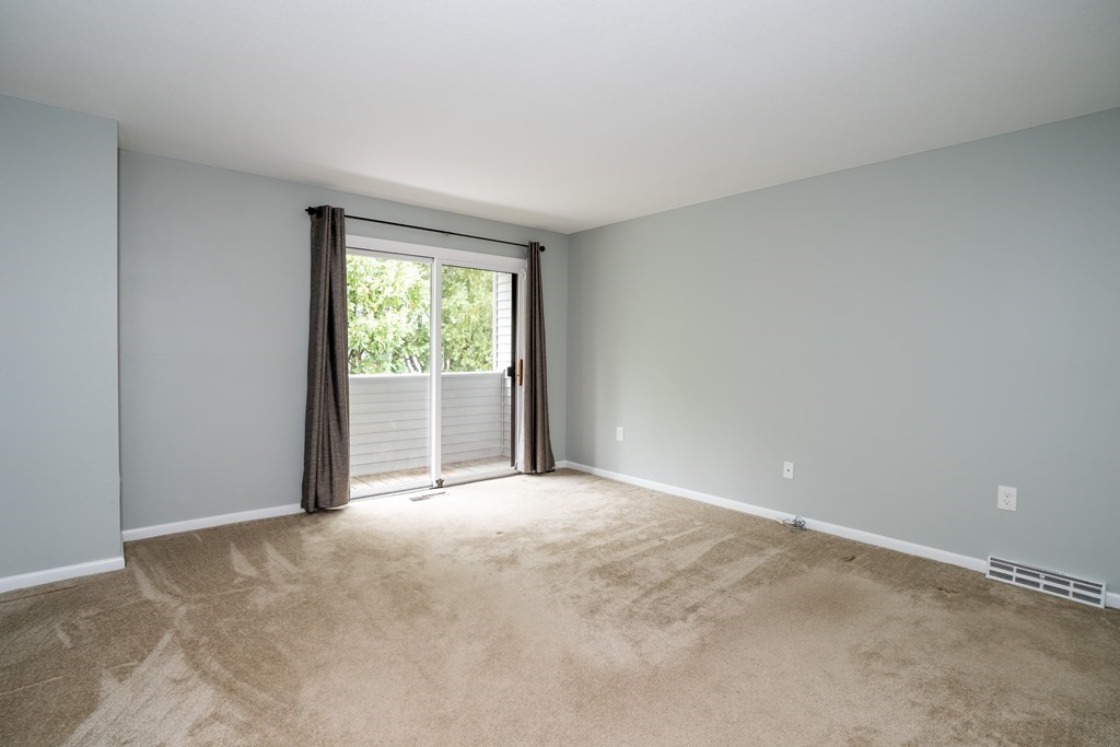 555 Russell Road, Unit G41 Westfield, MA 01085 - Photo 17 of 19