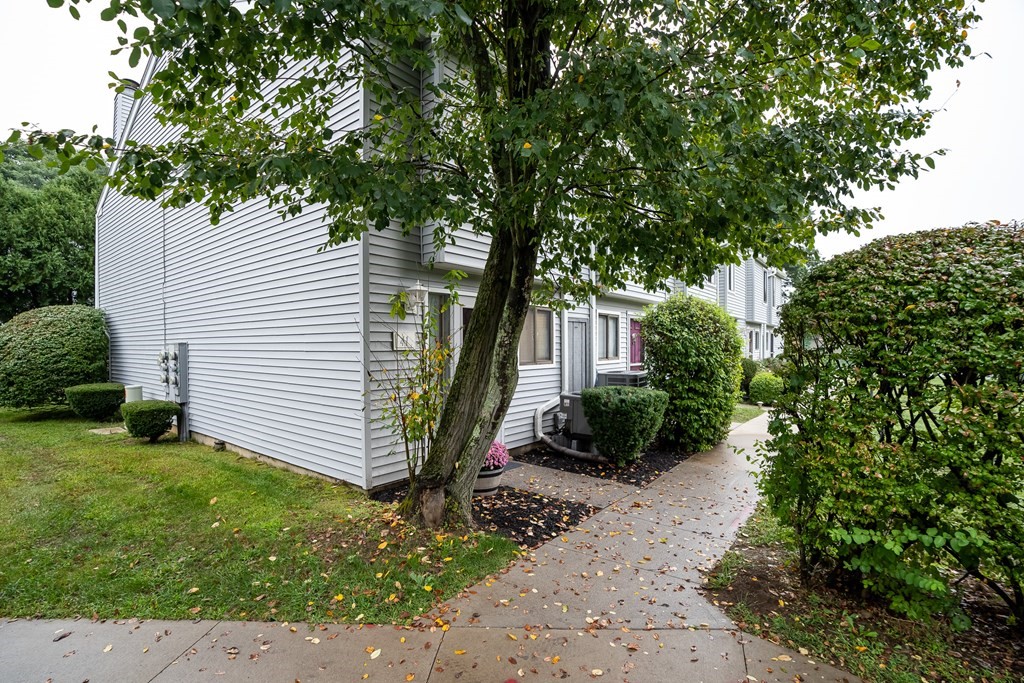 555 Russell Road, Unit G41 Westfield, MA 01085 - Photo 3 of 19