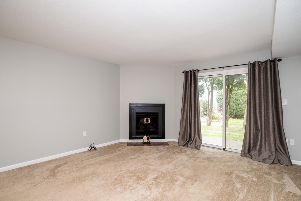 555 Russell Road, Unit G41 Westfield, MA 01085 - Photo 6 of 19