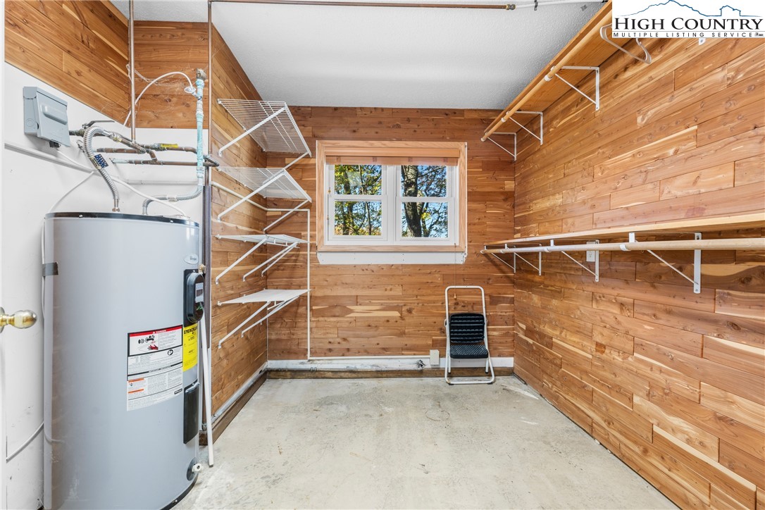 615 Sampson Road Boone, NC 28607 - Photo 28 of 36 a view of entryway