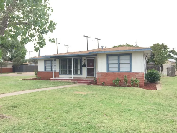 $1,075 | 1718 43rd Street, Lubbock, TX 79412
