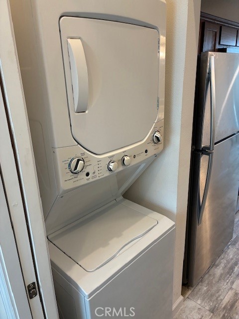 2377 Comanche Way Paso Robles, CA 93446 - Photo 12 of 33 a close view of washer and dryer