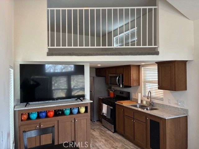 2377 Comanche Way Paso Robles, CA 93446 - Photo 3 of 33 a kitchen that has a sink and a stove