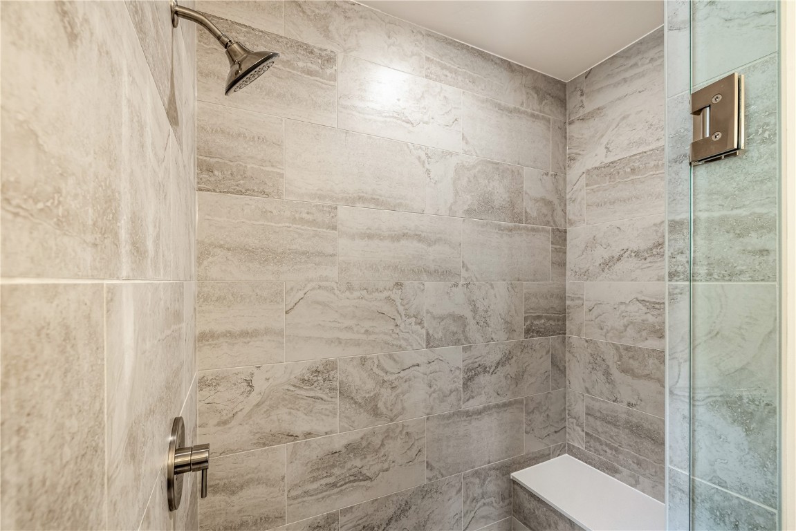 632 Montezuma Road, Unit C3 Keystone, CO 80435 - Photo 13 of 30 Primary shower