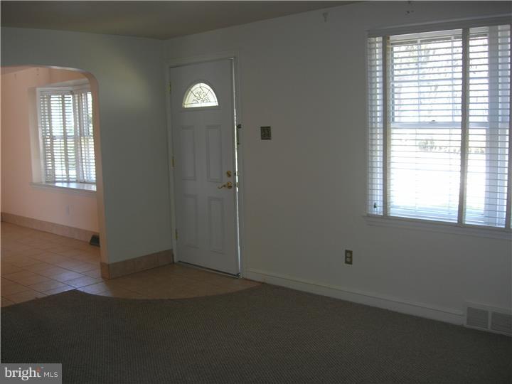 121 East Manoa Road Havertown, PA 19083 - Photo 4 of 10 Living Room