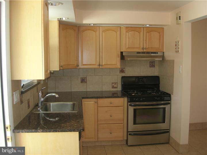 121 East Manoa Road Havertown, PA 19083 - Photo 7 of 10 Kitchen
