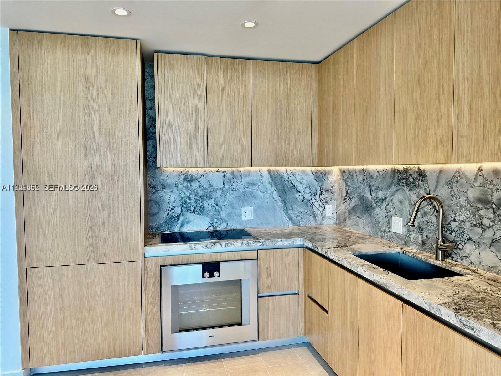 500 Alton Road, Unit 1408 Miami Beach, FL 33139 - Photo 6 of 13