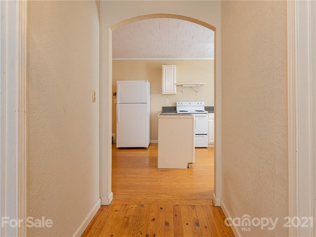 89 Sayles Town Road Fairview, NC 28730 - Photo 16 of 29 Gallery Image 16