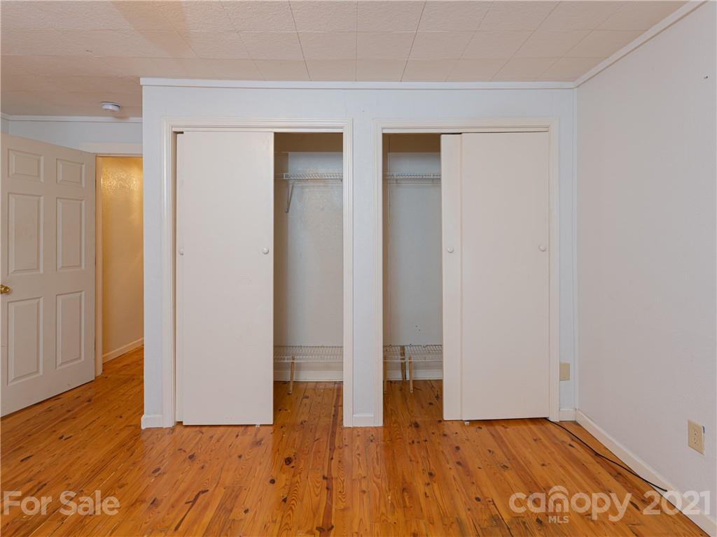 89 Sayles Town Road Fairview, NC 28730 - Photo 20 of 29 Gallery Image 20