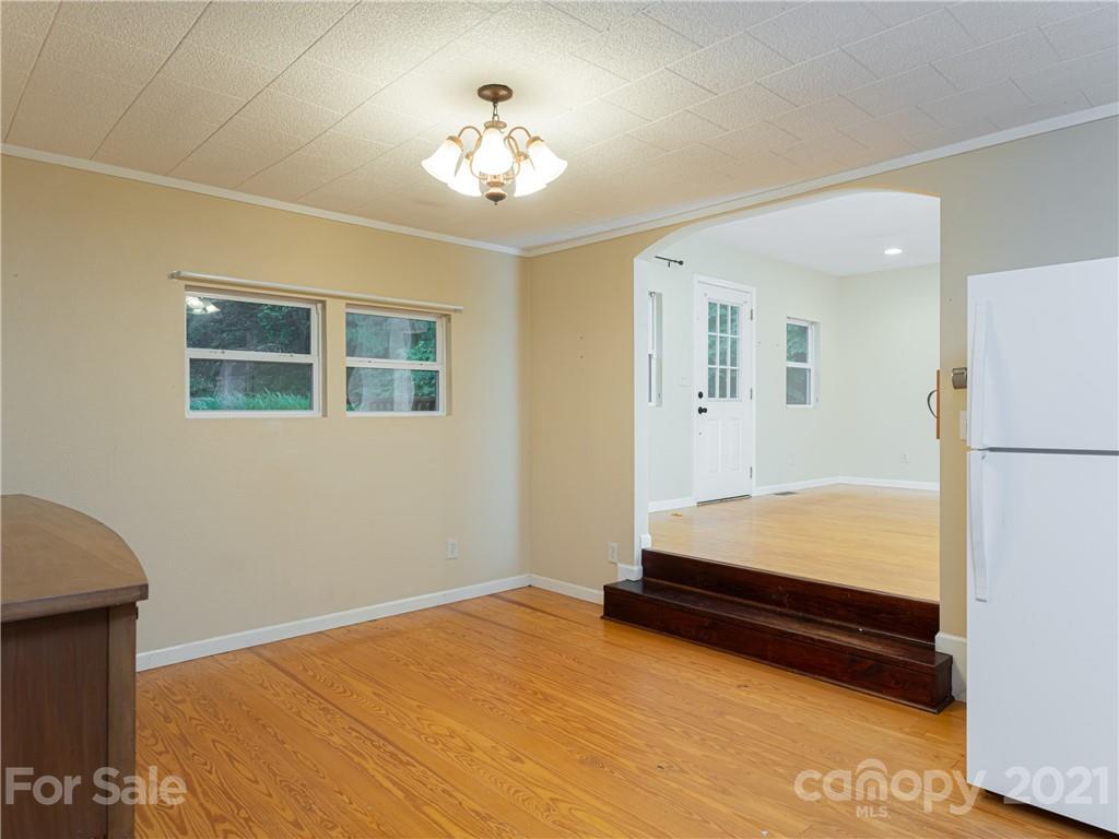 89 Sayles Town Road Fairview, NC 28730 - Photo 10 of 29 Gallery Image 10