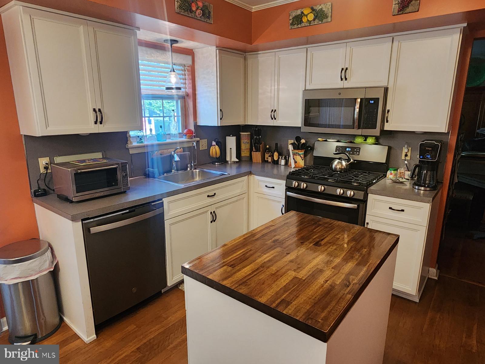 913 Chatfield Road Warrington, PA 18976 - Photo 9 of 41 Gallery Image 9