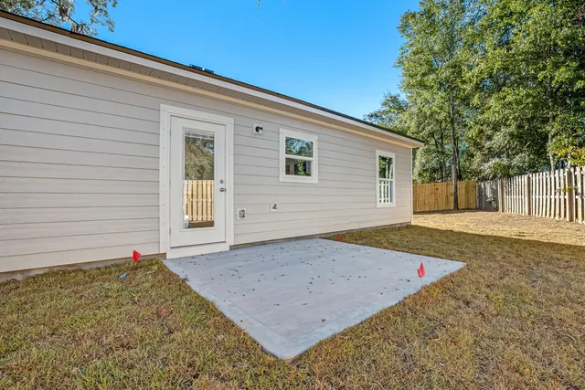 $295,000 | 46 Shebbi Lane, Freeport, FL 32439